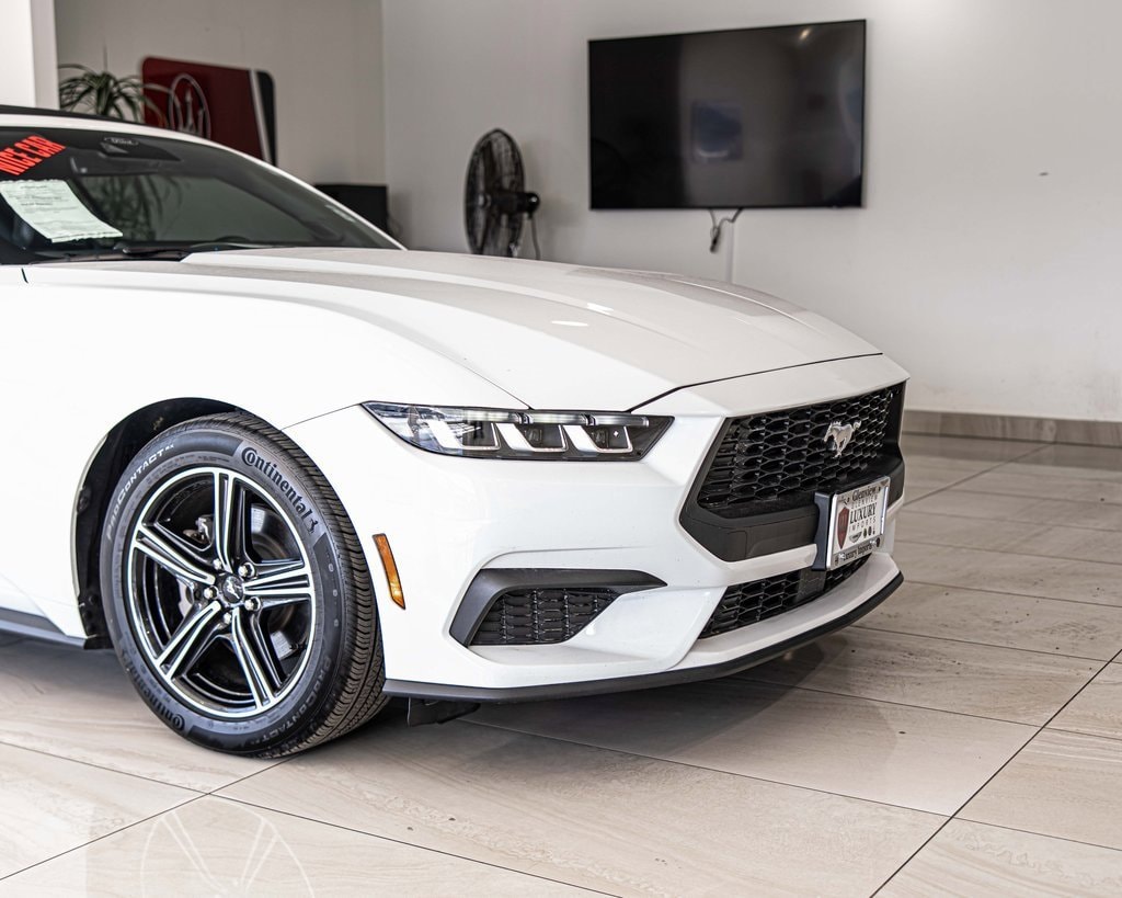 2024 FORD MUSTANG - Image 3