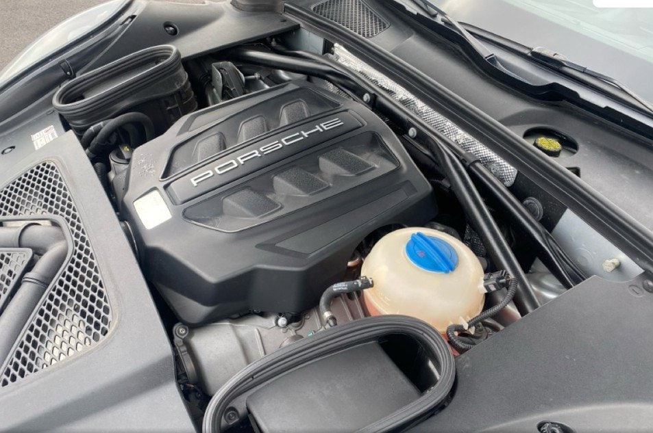 2017 PORSCHE MACAN - Image 6