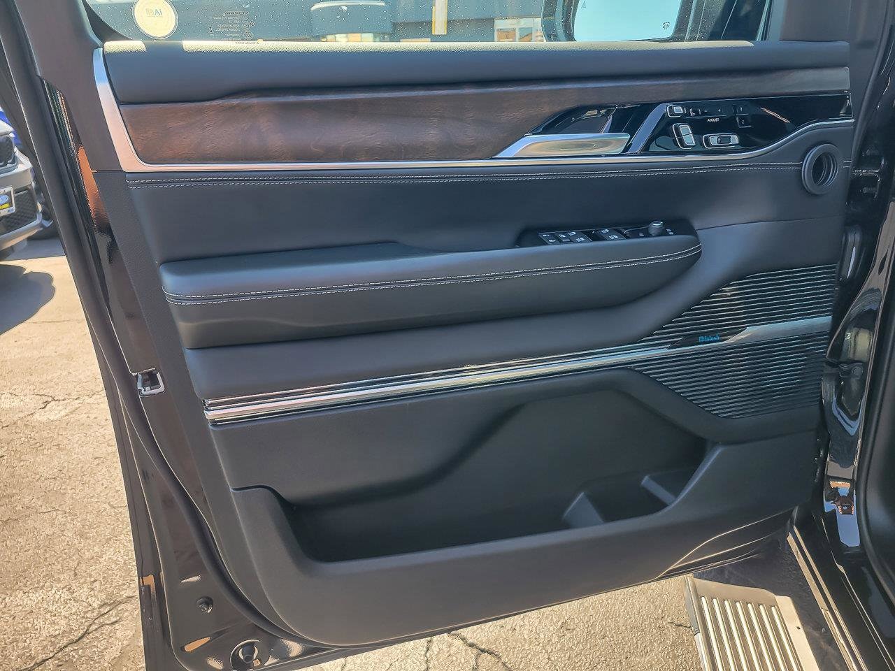 2023 JEEP GRAND WAGONEER - Image 27