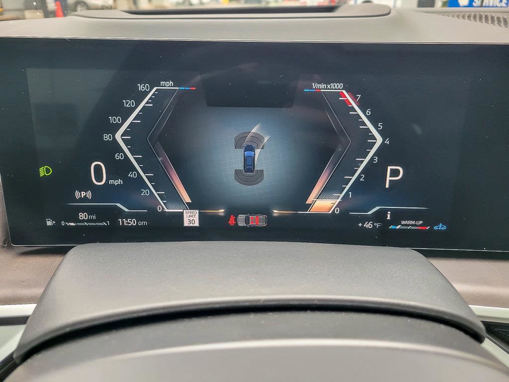 2023 BMW X7 - Image 20