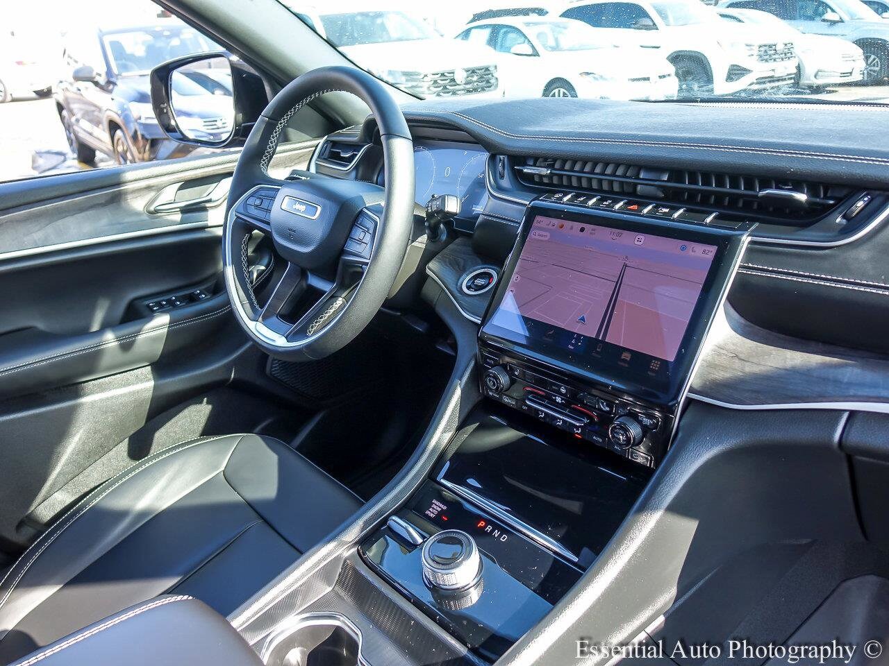 2025 JEEP GRAND CHEROKEE - Image 25