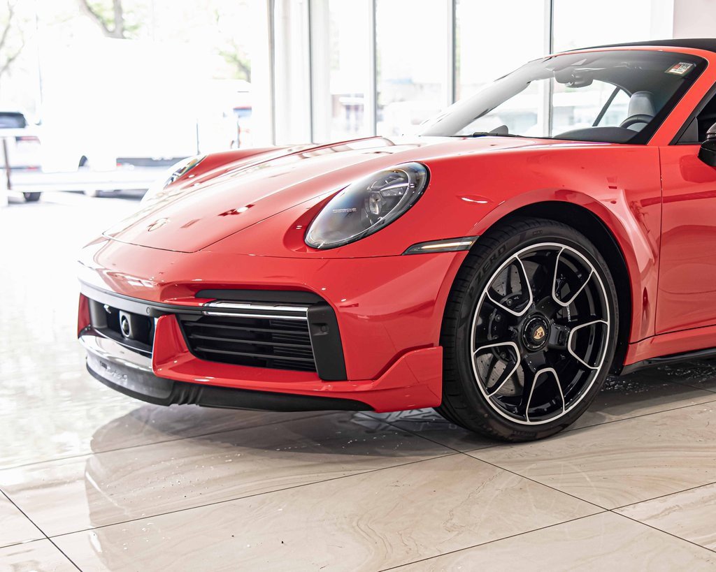 2025 Porsche 911 Turbo S photo 4