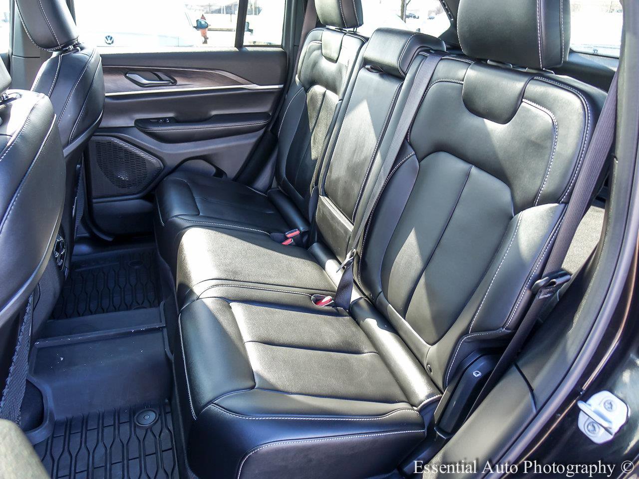 2025 JEEP GRAND CHEROKEE - Image 10