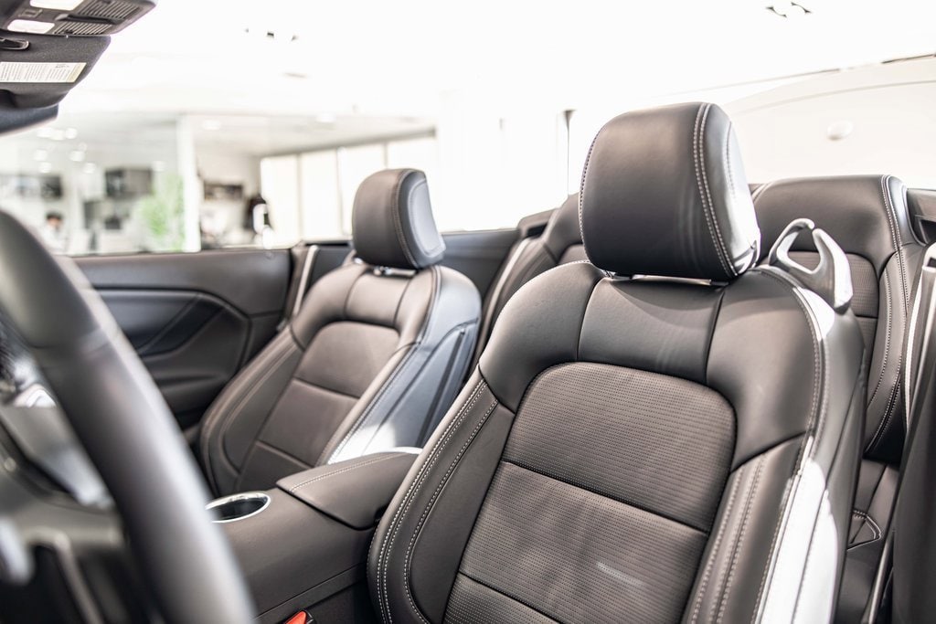 2025 FORD MUSTANG - Image 17