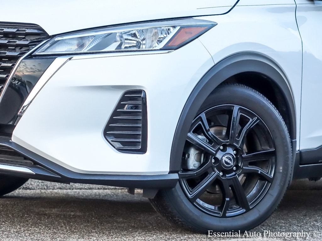 Used 2024 Nissan Kicks SV SV FWD