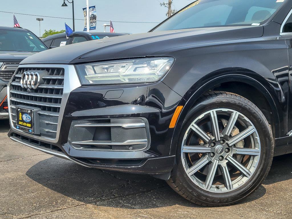 Used 2017 Audi Q7 Premium Plus with VIN WA1LAAF78HD041396 for sale in Plainfield, IL