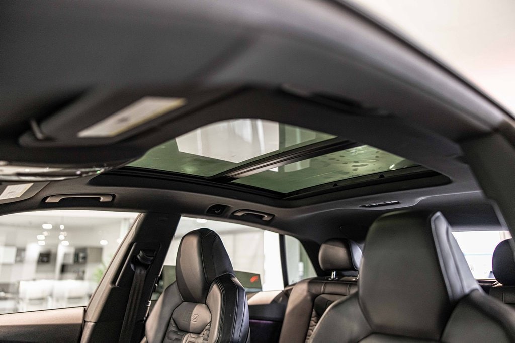 2022 AUDI RS Q8 - Image 21