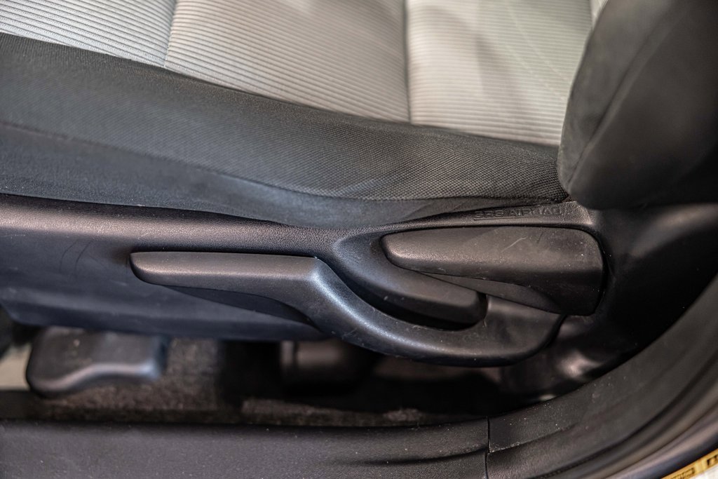 2014 TOYOTA PRIUS C - Image 22