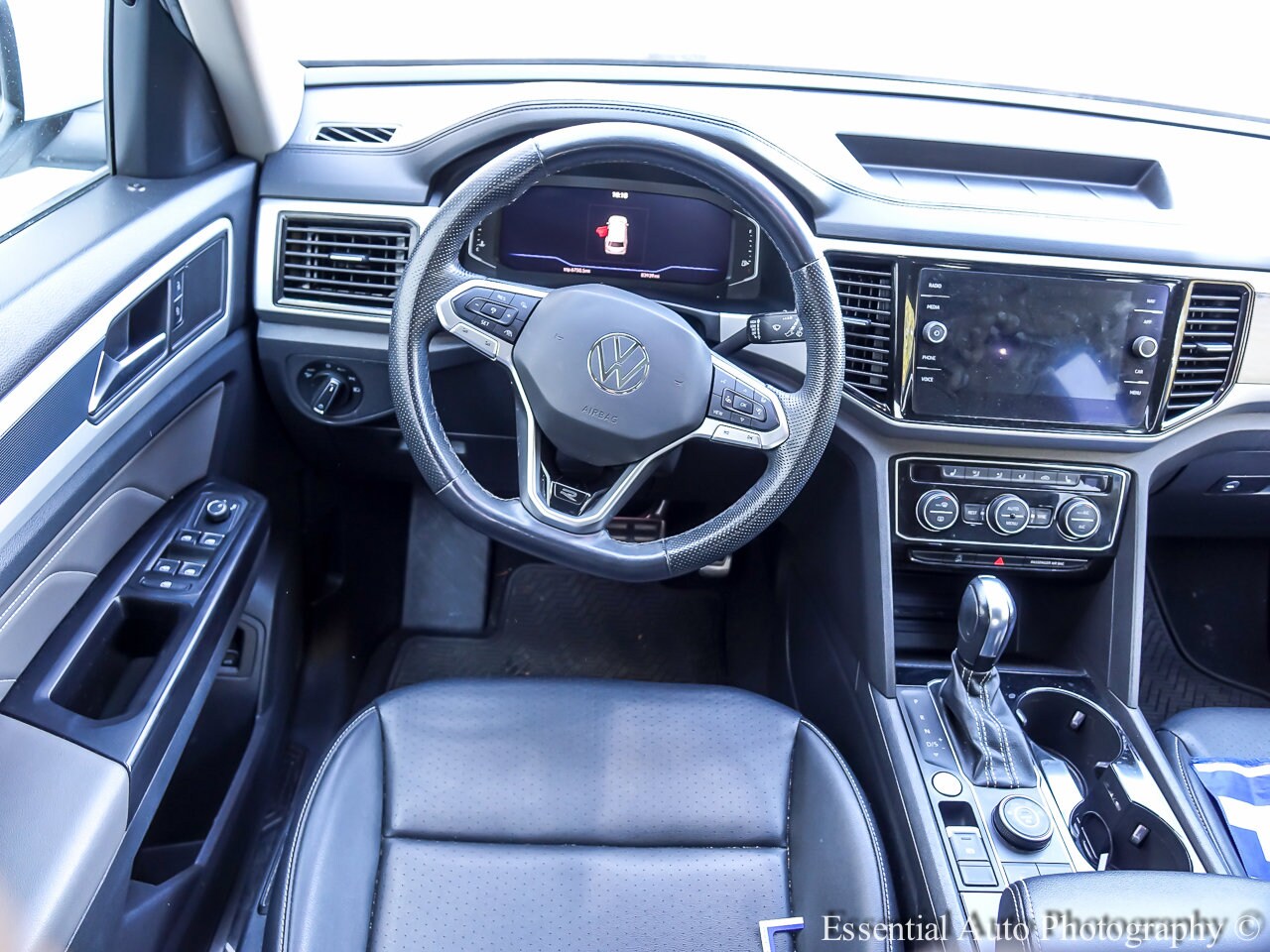 2021 Volkswagen Atlas V6 SEL R-Line photo 4