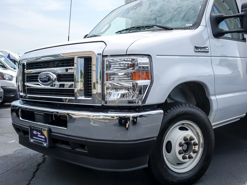 2024 Ford E-350 photo 3