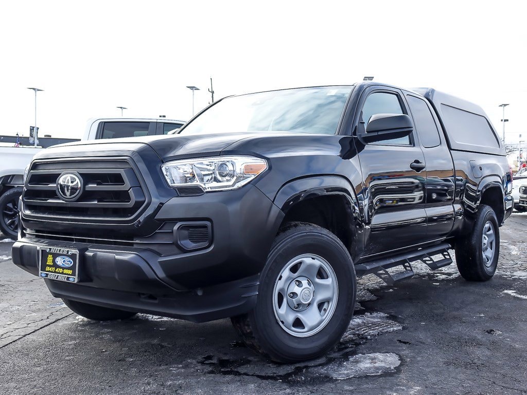 2022 Toyota Tacoma SR's photo