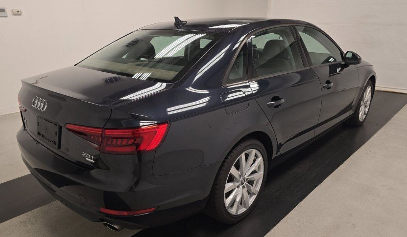 2017 Audi A4 TFSI Ultra Premium photo 2