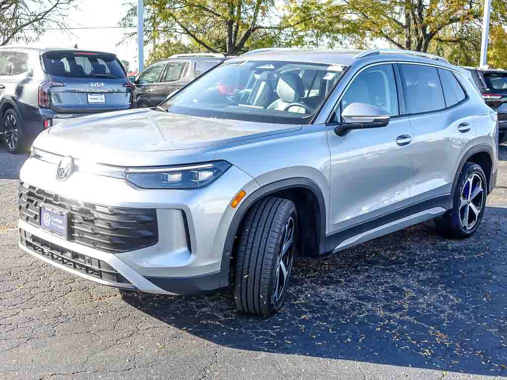 Used 2026 Volkswagen Tiguan SE SE 4MOTION