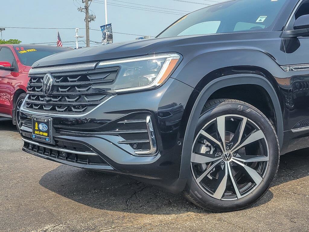 Used 2025 Volkswagen Atlas Cross Sport SEL Premium R-LINE with VIN 1V2FE2CA5SC206359 for sale in Plainfield, IL