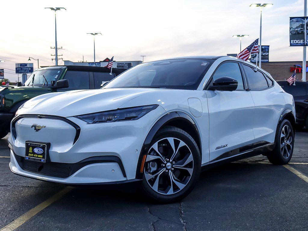 2023 Ford Mustang-Mach-e Premium's photo