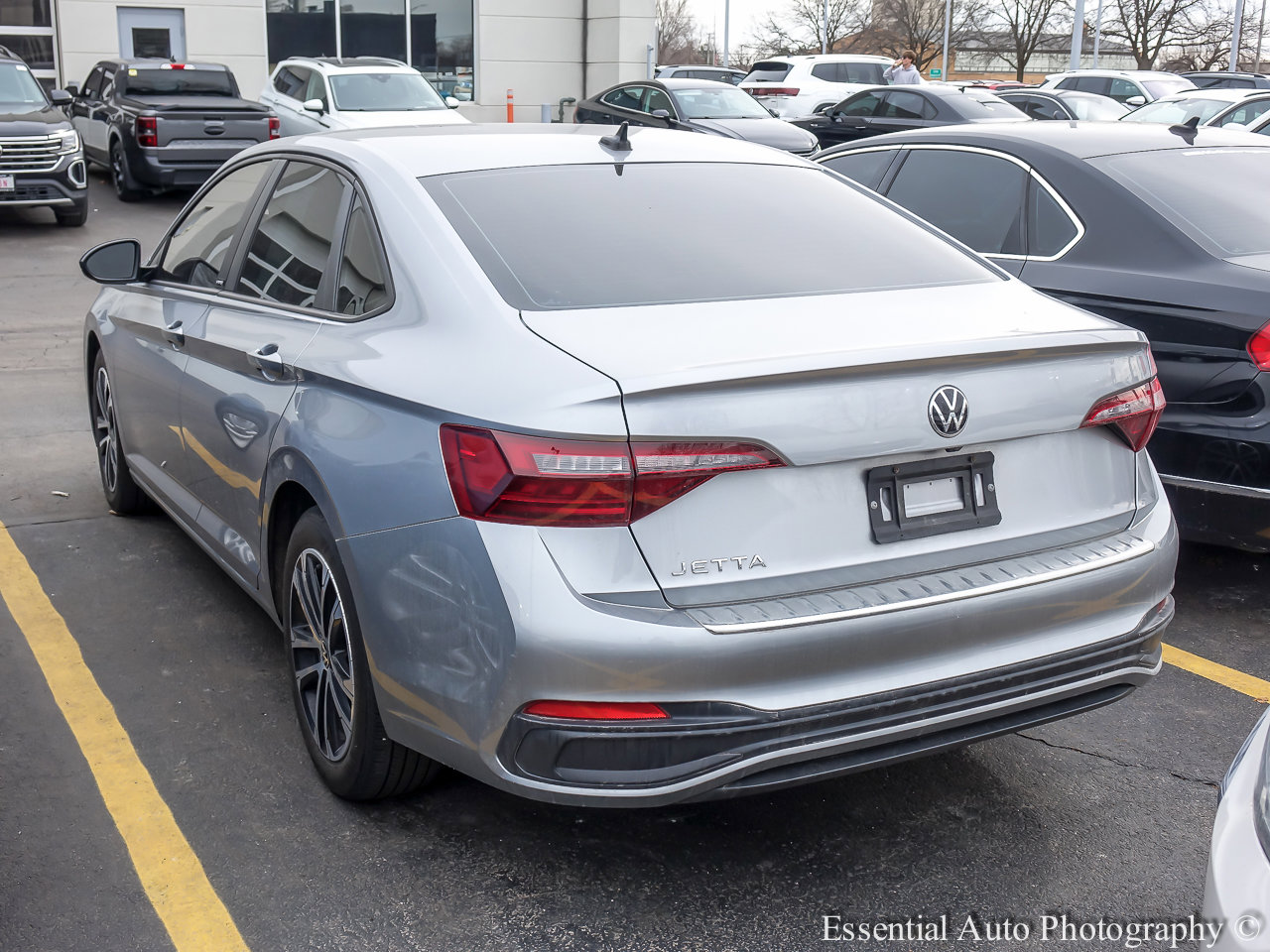 2024 VOLKSWAGEN JETTA - Image 3