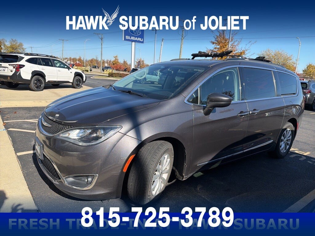 Used 2017 Chrysler Pacifica Touring-L Touring-L FWD