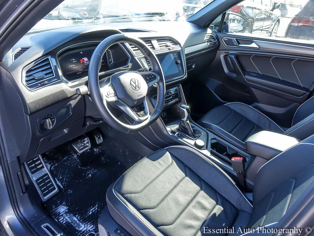 2023 VOLKSWAGEN TIGUAN - Image 9