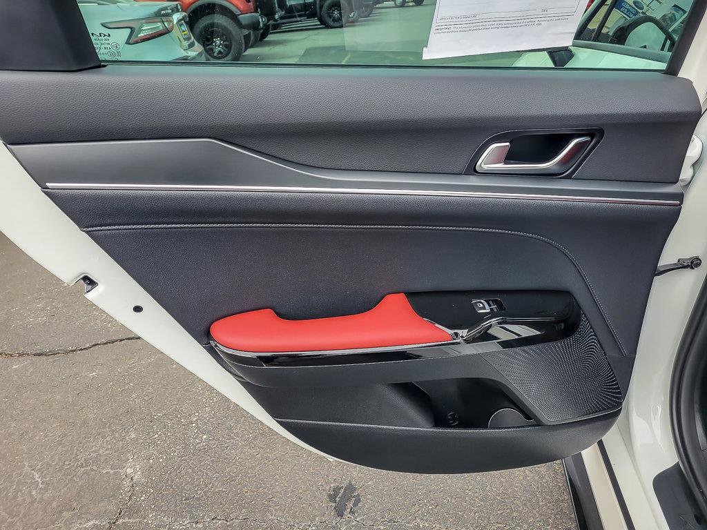 2026 KIA K5 - Image 26