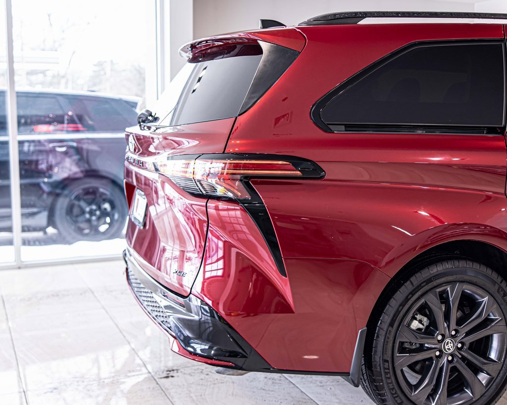 2025 TOYOTA SIENNA - Image 12