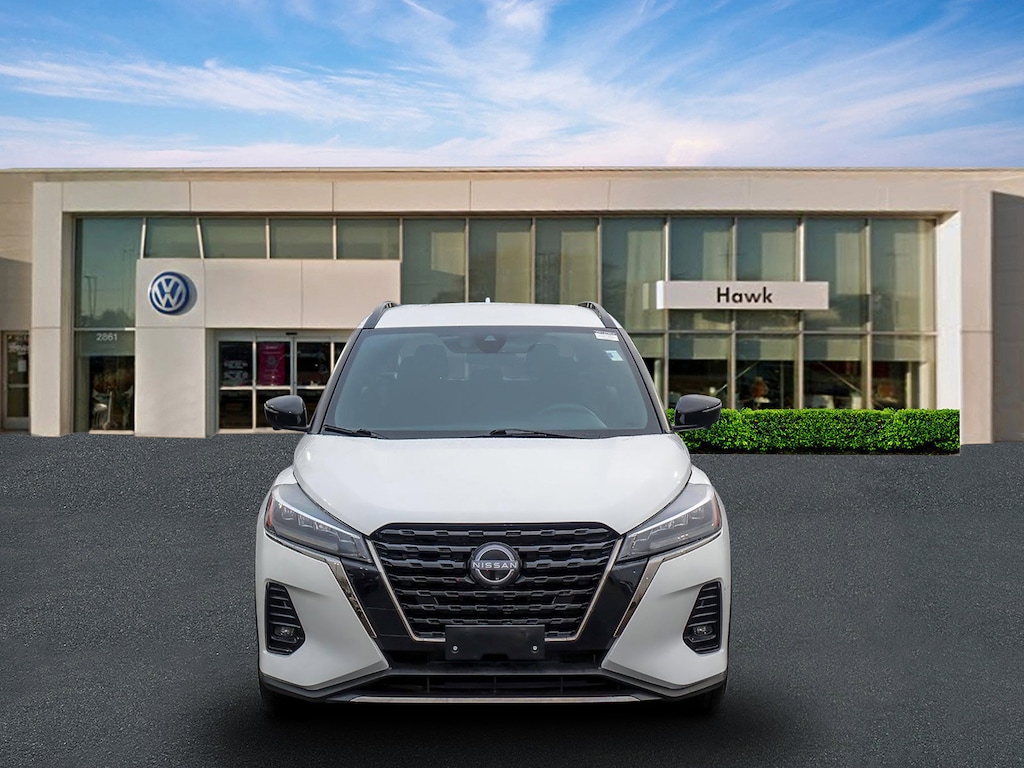 Used 2024 Nissan Kicks SR SR FWD