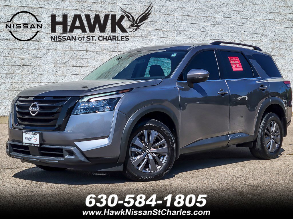 2024 Nissan Pathfinder SV's photo