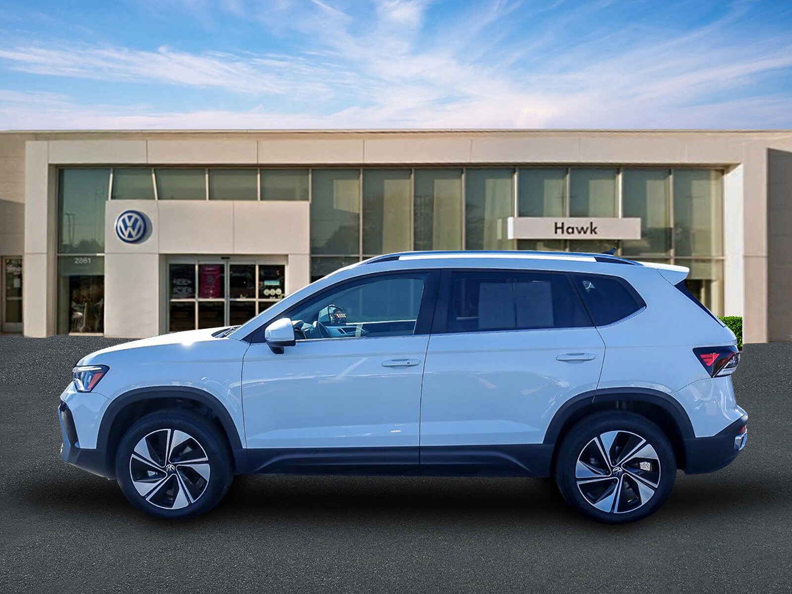 2025 Volkswagen Taos SE photo 4