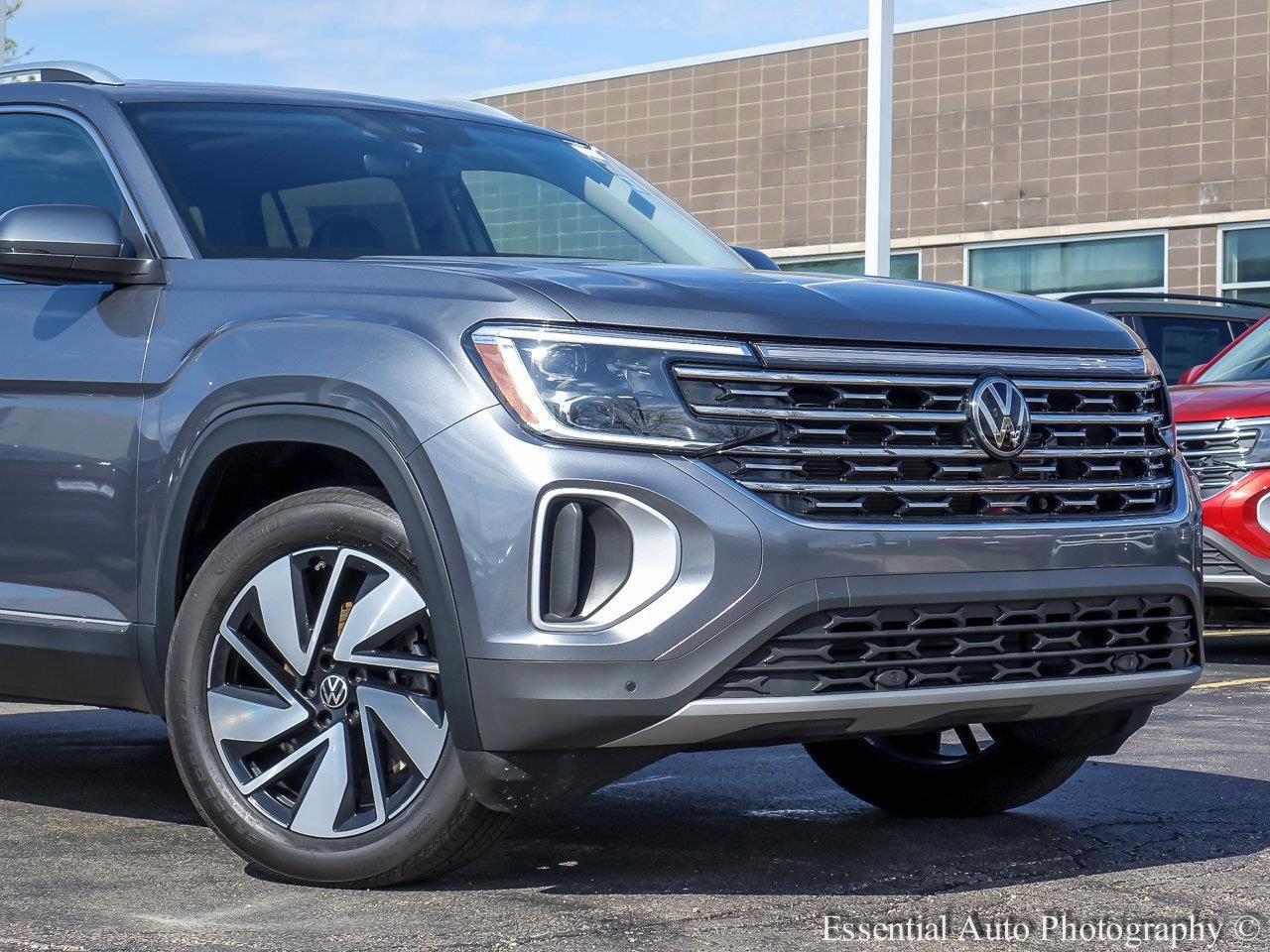 Used 2024 Volkswagen Atlas SEL with VIN 1V2BR2CA7RC522827 for sale in Plainfield, IL