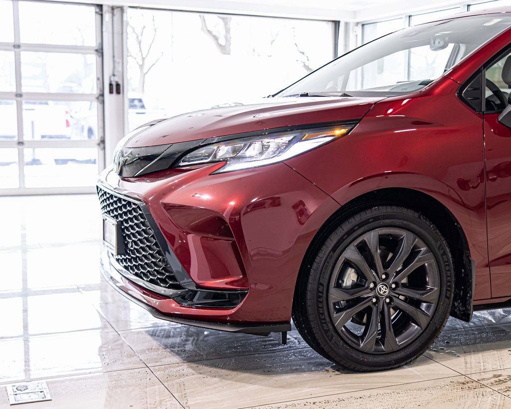 2025 TOYOTA SIENNA - Image 4