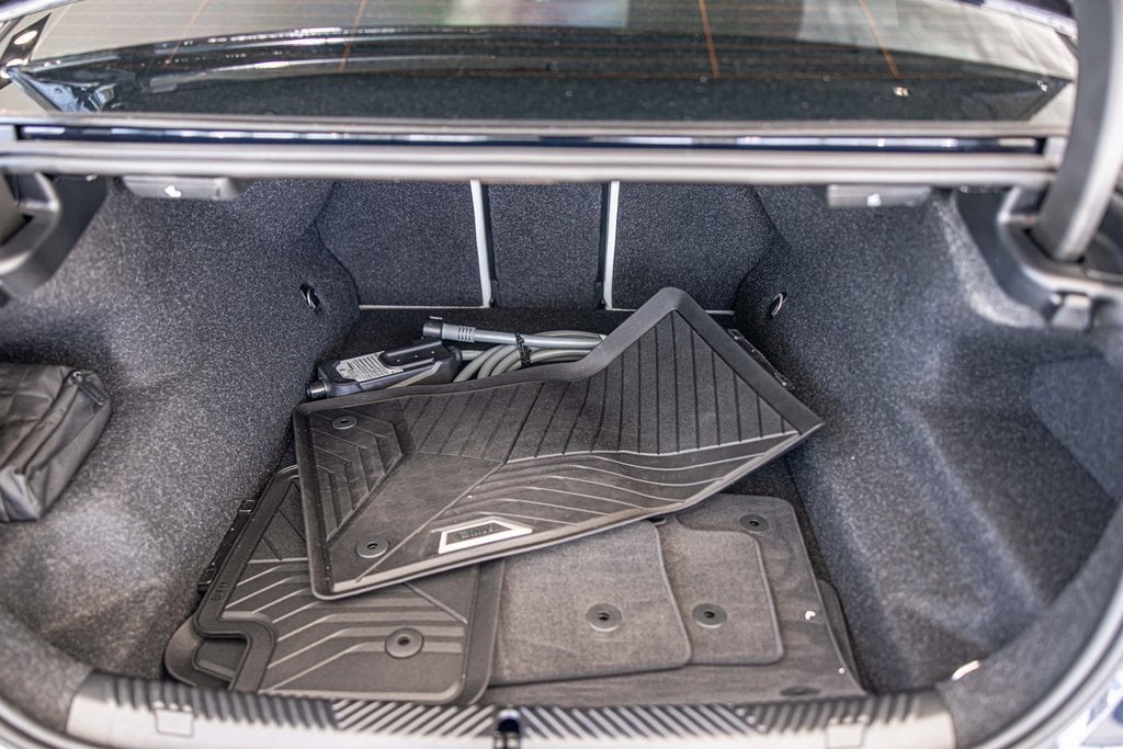 2025 BMW M5 - Image 16