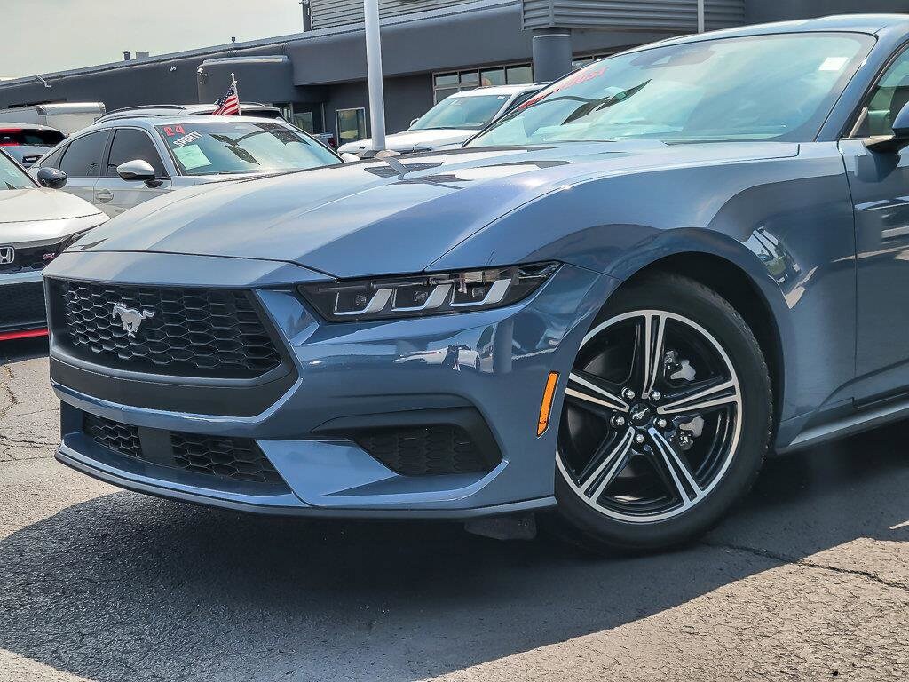 2024 Ford Mustang EcoBoost Premium photo 2