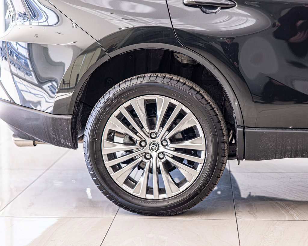 2022 TOYOTA VENZA - Image 11