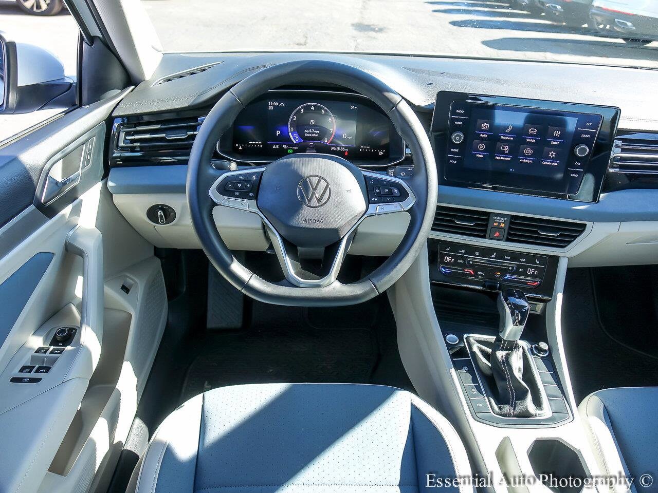 2025 VOLKSWAGEN JETTA - Image 11