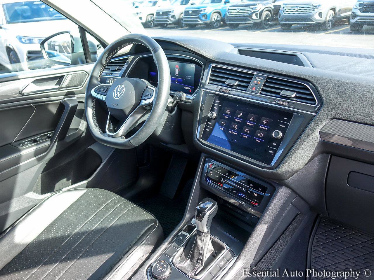 2022 VOLKSWAGEN TIGUAN - Image 23