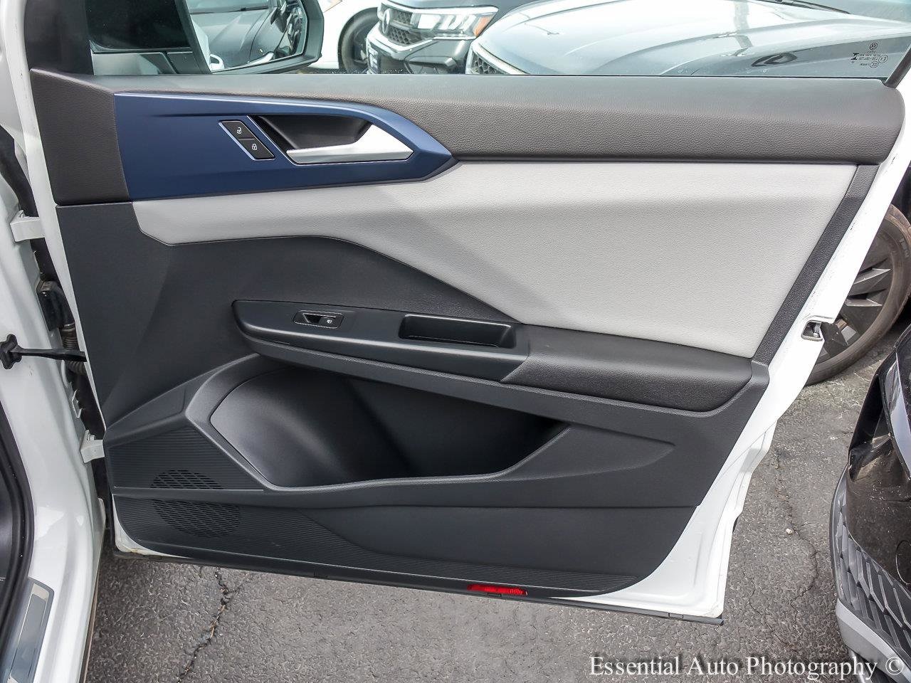 2023 VOLKSWAGEN TAOS - Image 23