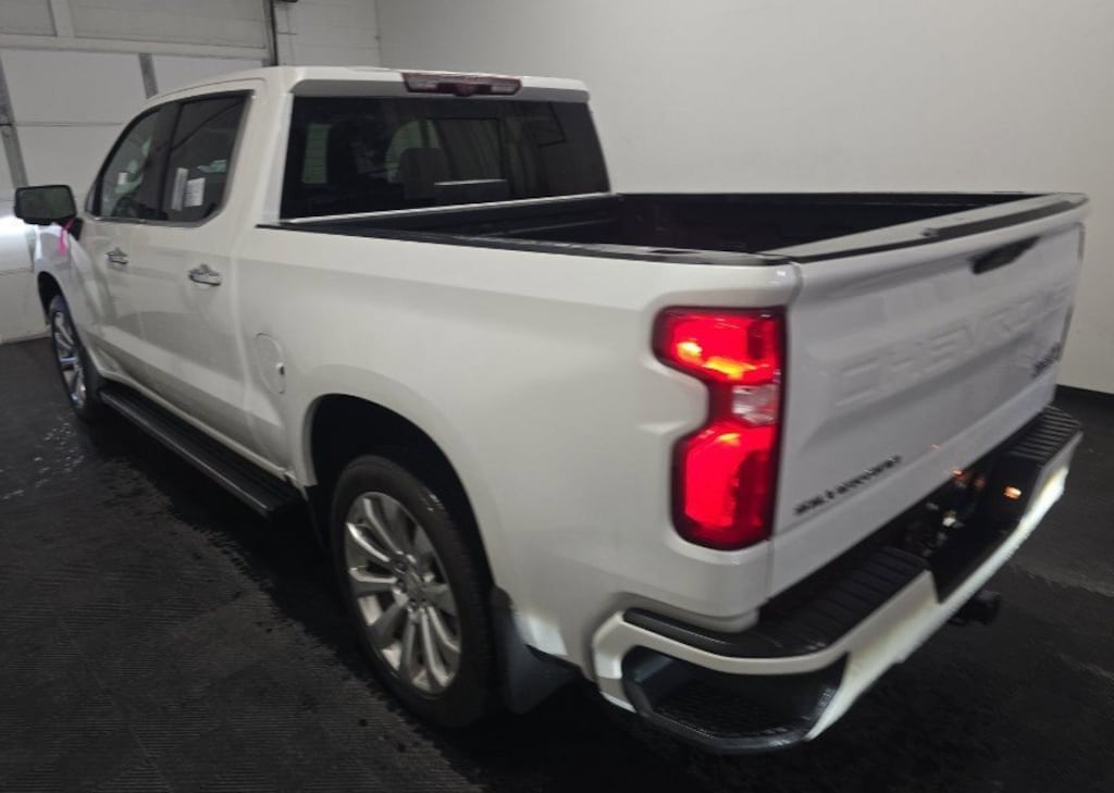 Used 2020 Chevrolet Silverado 1500 High Country 4WD Crew Cab 147 High Country
