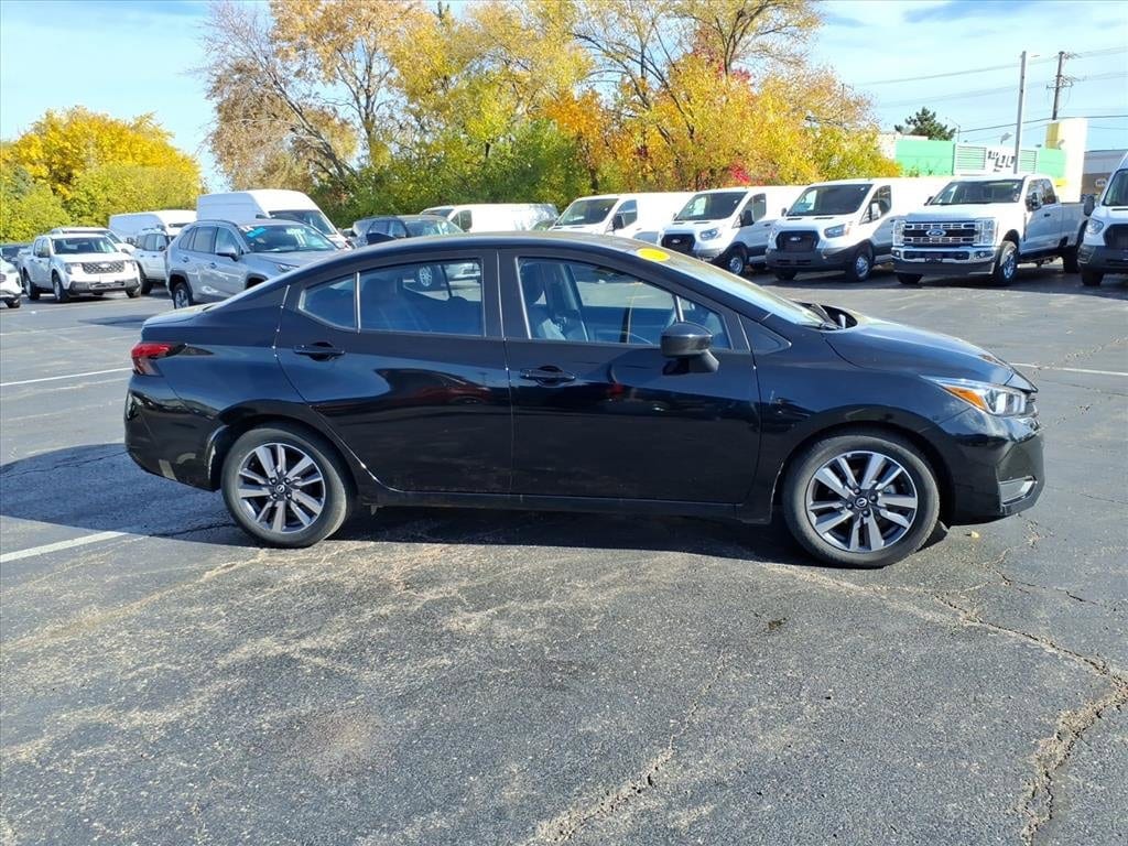 2023 NISSAN VERSA - Image 2