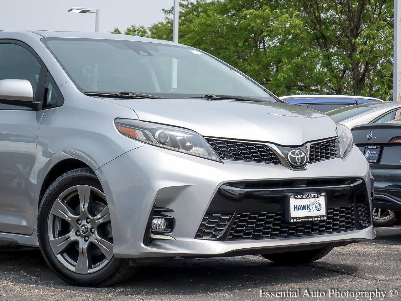 Used 2018 Toyota Sienna SE Premium with VIN 5TDXZ3DC4JS920383 for sale in Plainfield, IL