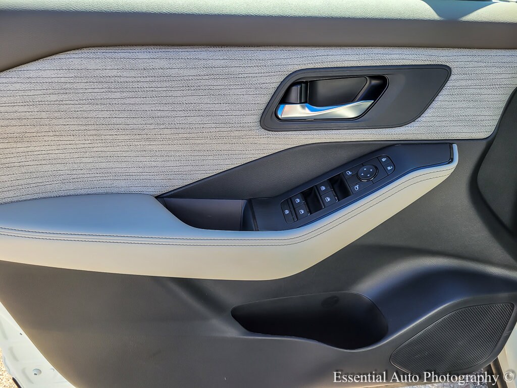 2023 NISSAN ROGUE - Image 16