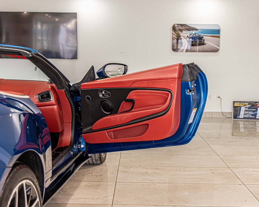 2022 ASTON MARTIN DB11 - Image 31