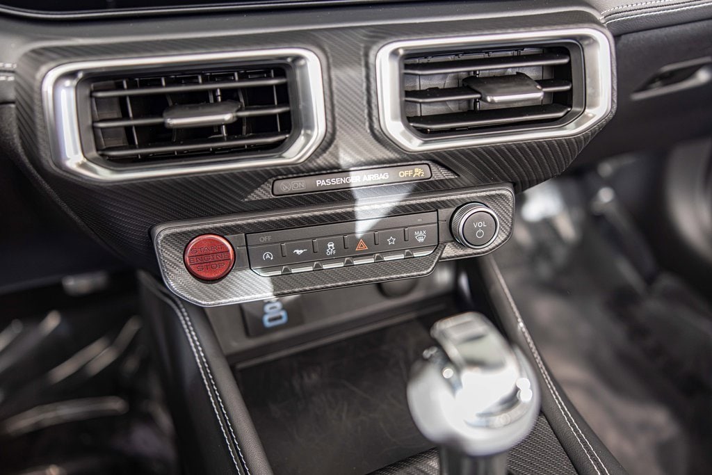 2025 FORD MUSTANG - Image 28