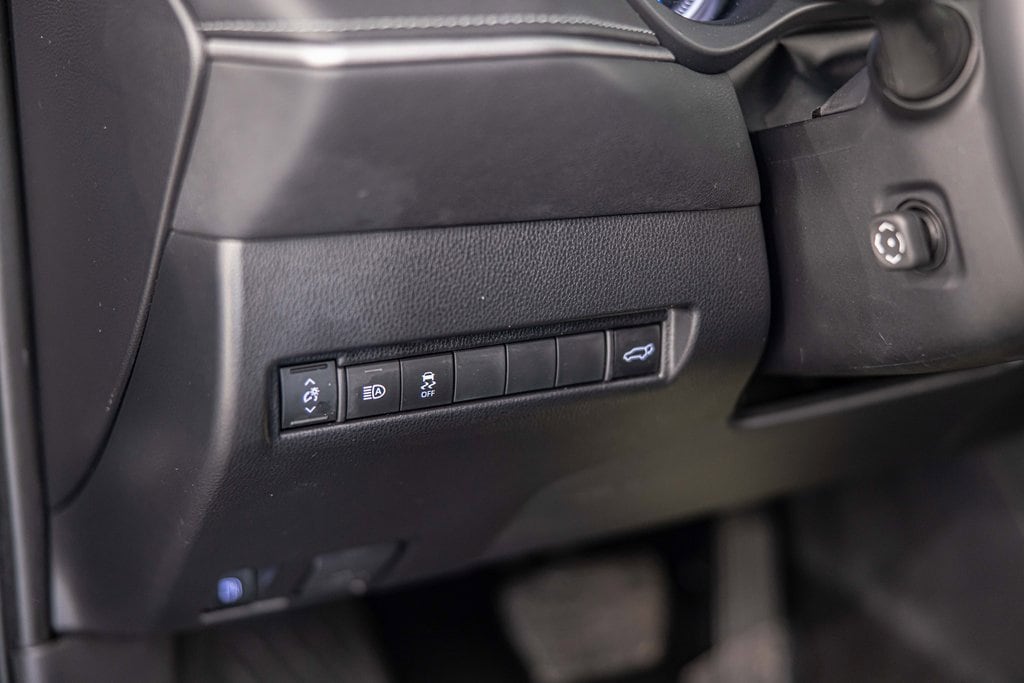 2022 TOYOTA VENZA - Image 21