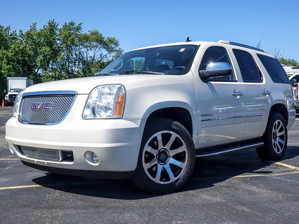 2009 GMC Yukon Denali - AWD's photo