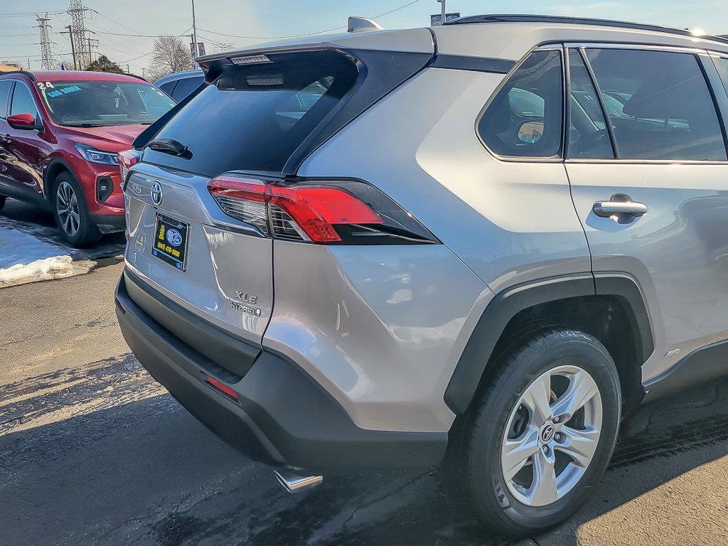 2019 TOYOTA RAV4 - Image 9