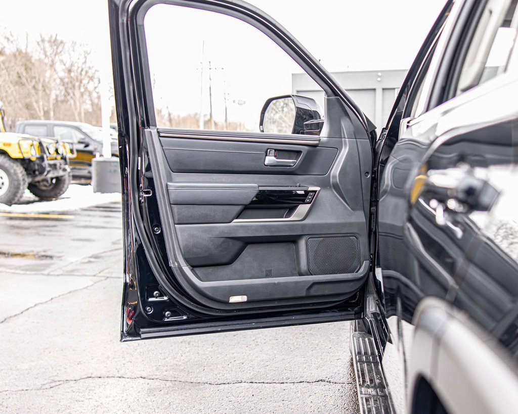 2024 TOYOTA SEQUOIA - Image 31