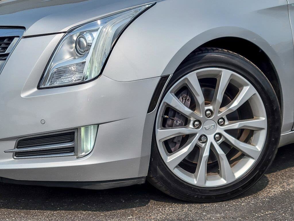 2016 Cadillac XTS Luxury photo 3