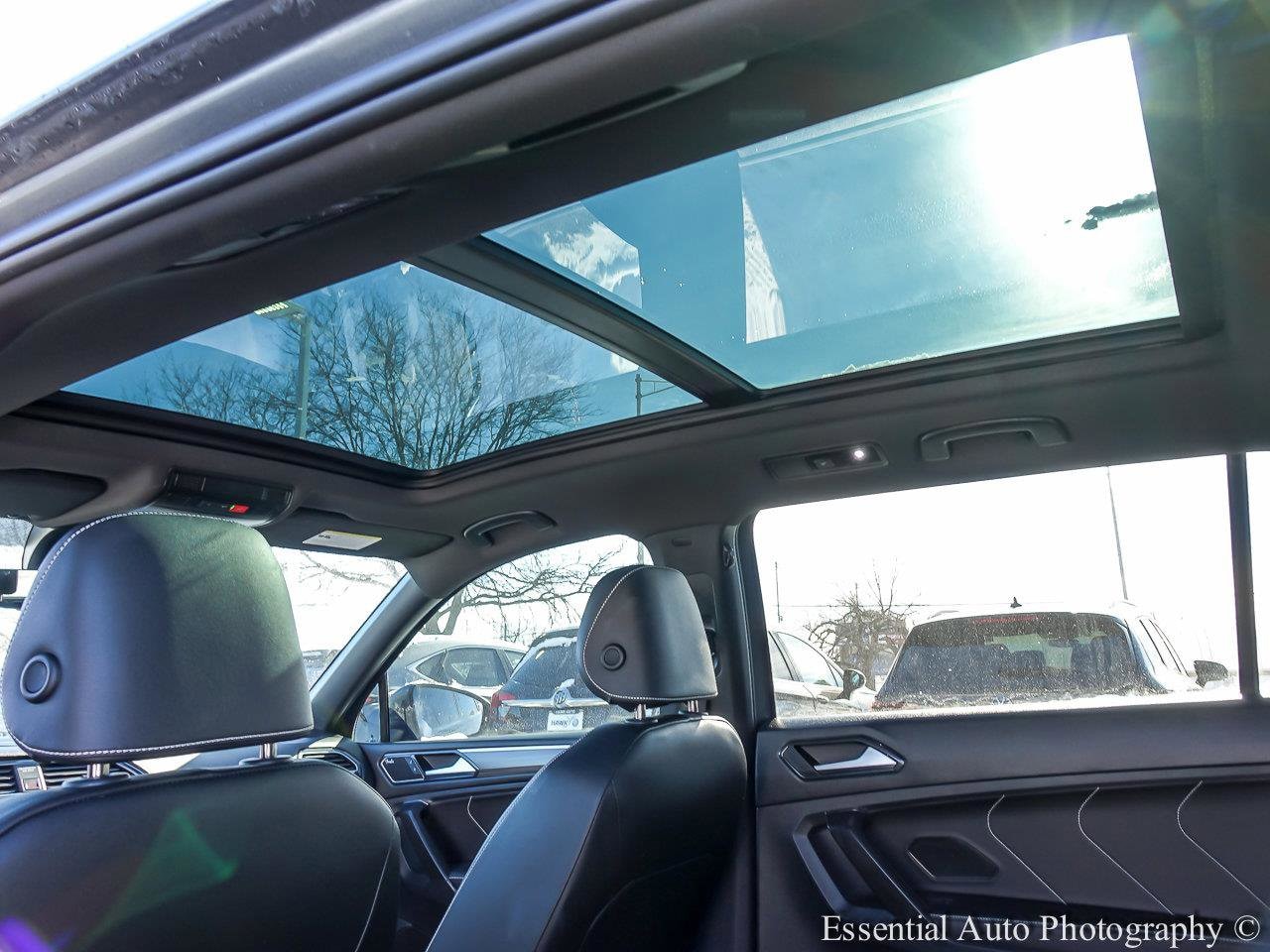 2023 VOLKSWAGEN TIGUAN - Image 11