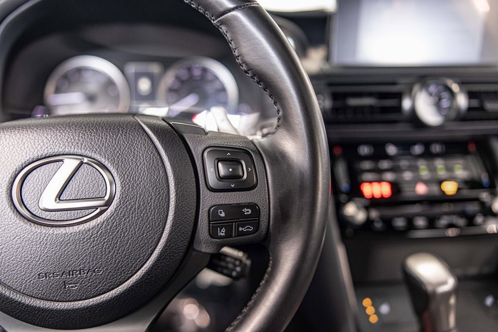 2024 LEXUS IS - Image 25