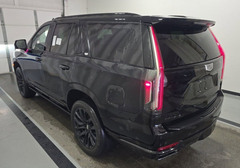 2021 Cadillac Escalade Sport Platinum photo 2