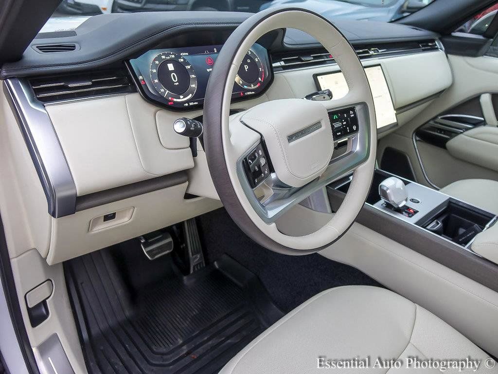 2025 Land Rover Range Rover SV - Photo 10